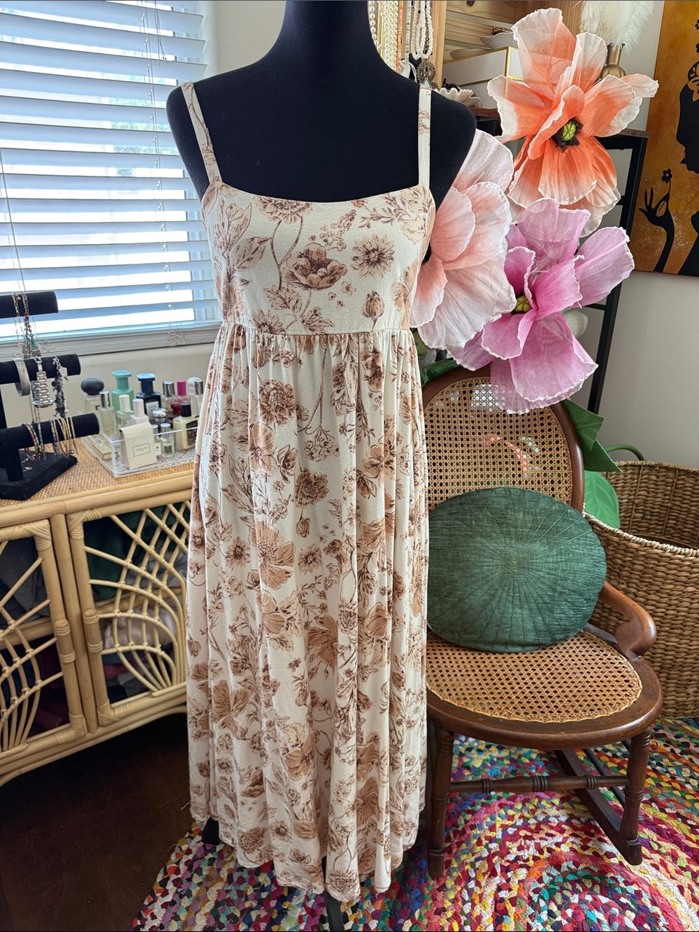 Carly Jean Earth Tone Linen Floral Boho Garden Cottage Resort Brunch Maxi Dress